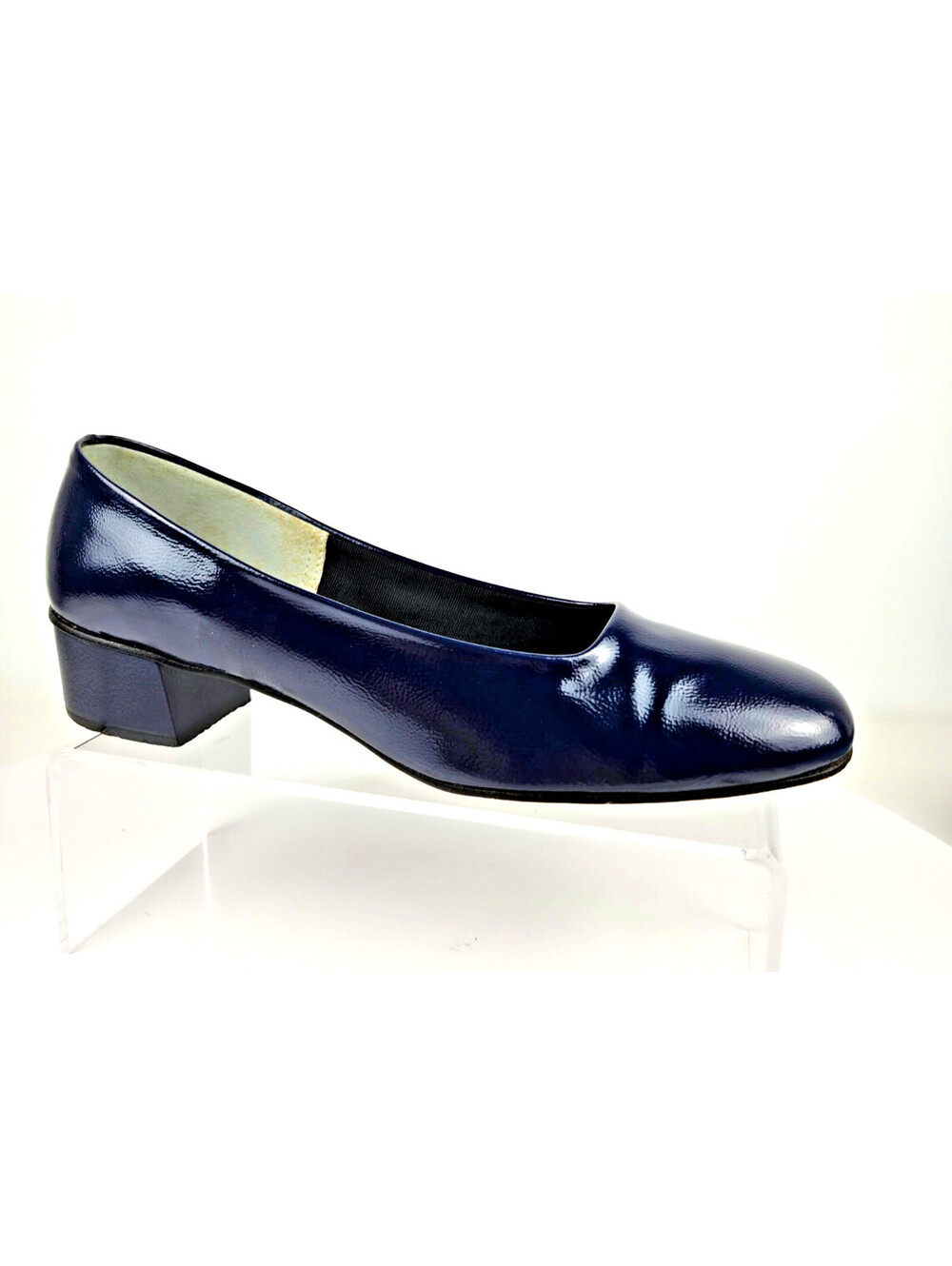 Majestic Navy Blue Glossy Leather Pumps Low Block Heel Size 6 B Vintage